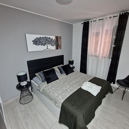 Apartments Slavica シベニク 部屋 写真