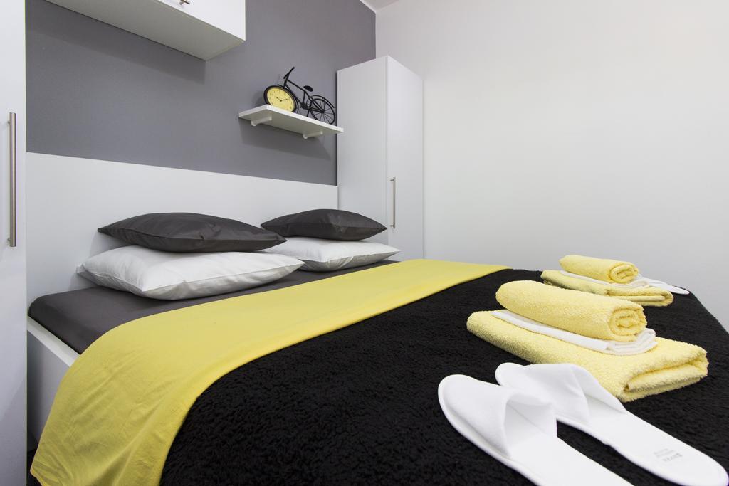 Apartments Slavica シベニク エクステリア 写真