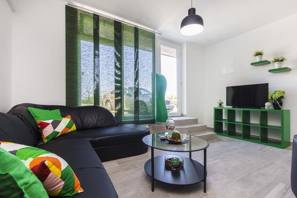 Apartments Slavica シベニク エクステリア 写真
