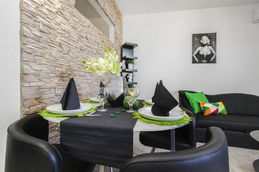 Apartments Slavica シベニク エクステリア 写真
