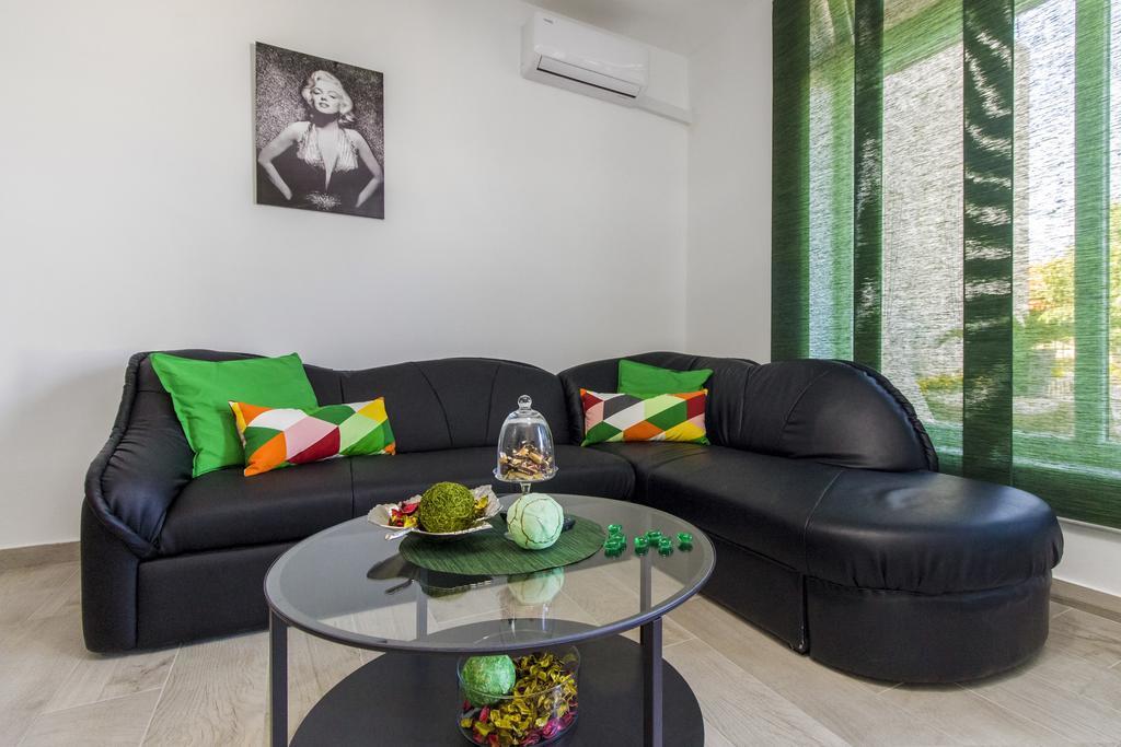 Apartments Slavica シベニク エクステリア 写真