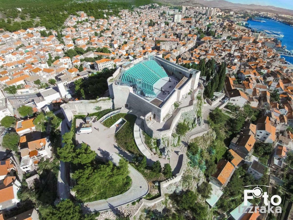 Apartments Slavica シベニク エクステリア 写真
