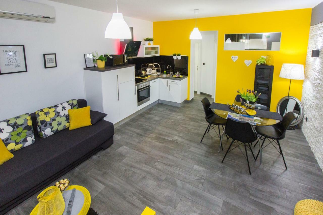 Apartments Slavica シベニク エクステリア 写真
